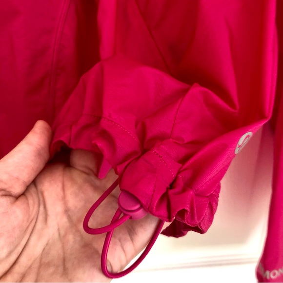 Lululemon With the Breeze jacket, size 10 ✨ - Picture 4 of 10